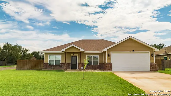 68 Sunday Ct, Uvalde, TX 78801