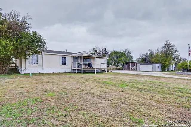 1438 Country, Marion, TX 78124 - Image #2