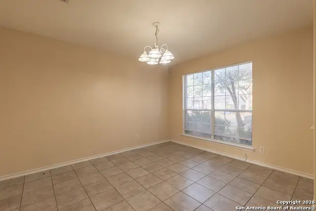 635 Lynx, San Antonio, TX 78251 - Image #2