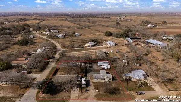 505 State Highway 173, Hondo, TX 78861