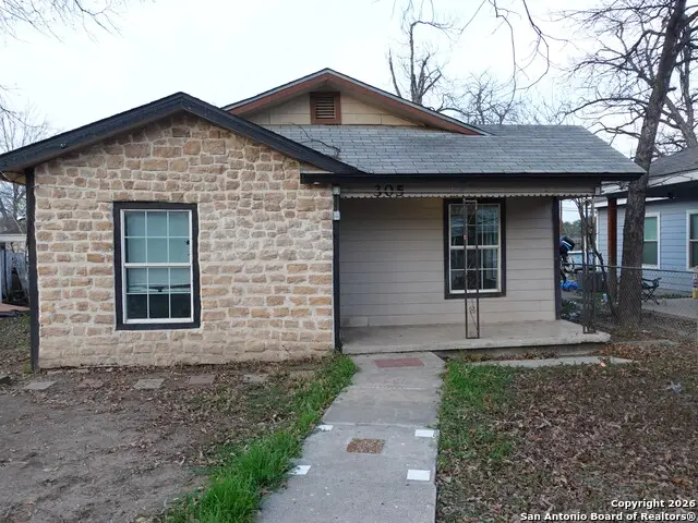 305 Queretaro St, San Antonio, TX 78237 - Image #2