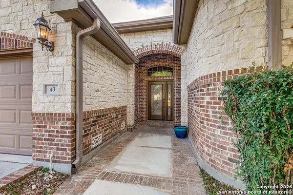 43 Great Wood, Hollywood Park, TX 78232