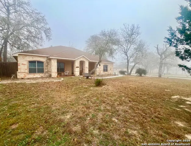 438 Rosewood Dr, La Vernia, TX 78121 - Image #2