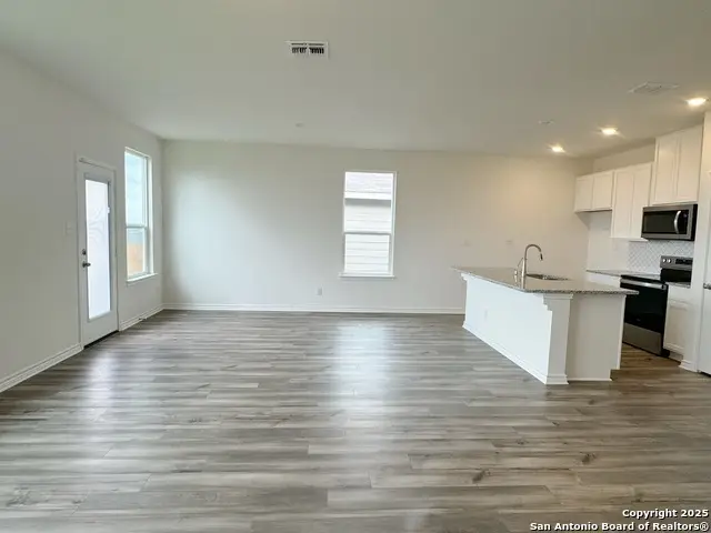 2523 Chronos Drive, San Antonio, TX 78245 - Image #3