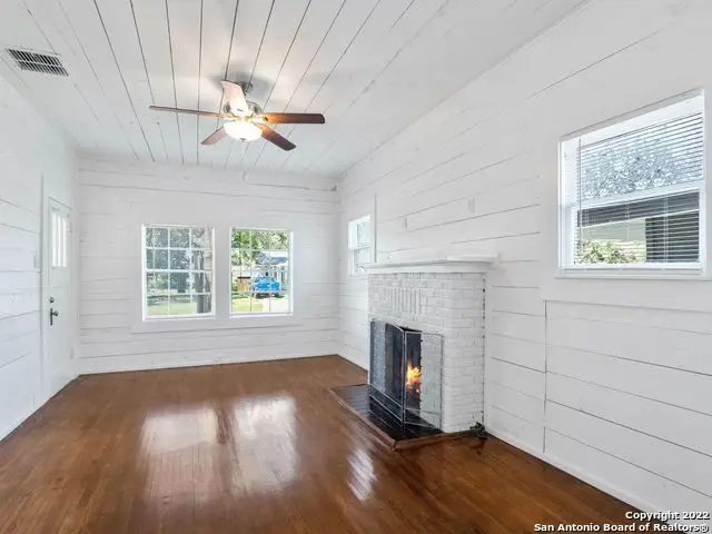 1807 W Summit Avenue, San Antonio, TX 78201 - Image #3