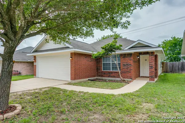 5735 Cardinal Falls, San Antonio, TX 78239