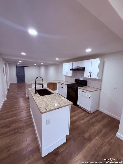 146 Leroux, San Antonio, TX 78207