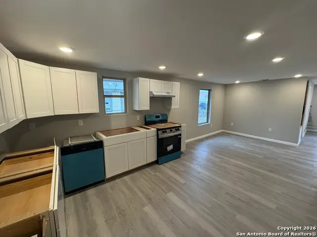 323 Juanita, San Antonio, TX 78237 - Image #2