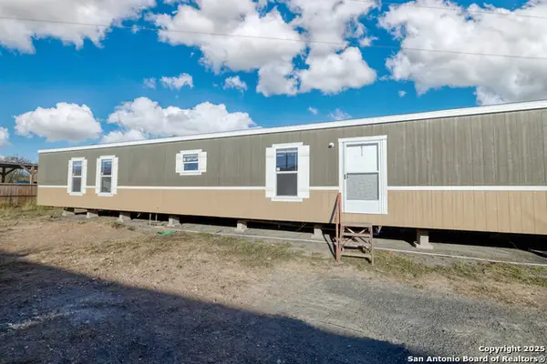 138 Senisa Drive, Uvalde, TX 78801