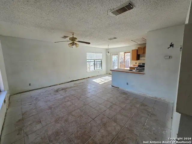 6807 Waterfall Pass, Converse, TX 78109 - Image #3