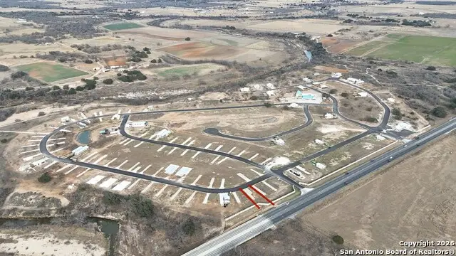 207 Resort Ct, Fredericksburg, TX 78624 - Image #3