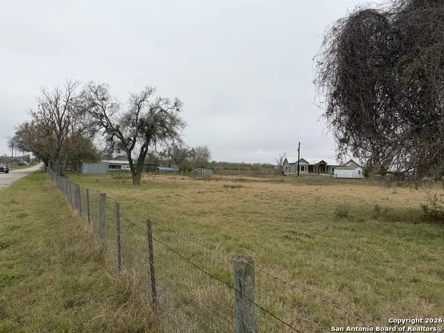 976 County Road 361, La Vernia, TX 78121 - Image #2