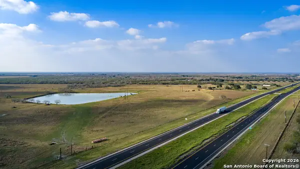 10532 Us Highway 77, Victoria, TX 77905