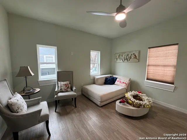 647 N San Gabriel, San Antonio, TX 78228 - #3