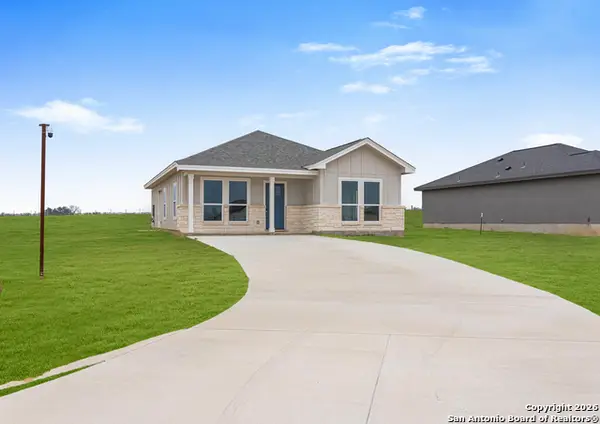 140 Camino Verde, La Vernia, TX 78121