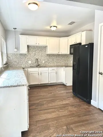 9135 Rue De Lis, San Antonio, TX 78250 - Image #3
