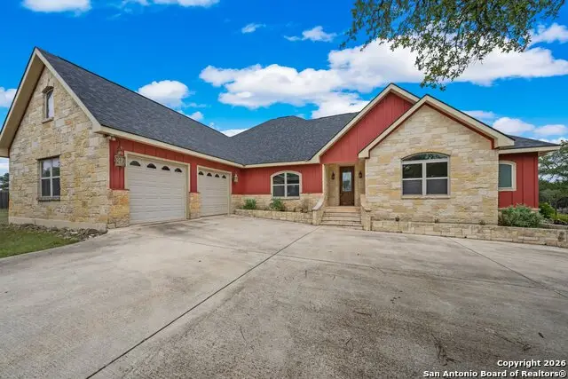 130 Rhum Rd, Kerrville, TX 78028 - Image #2