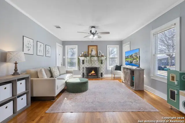 414 W Jefferson, Kerrville, TX 78028 - Image #3