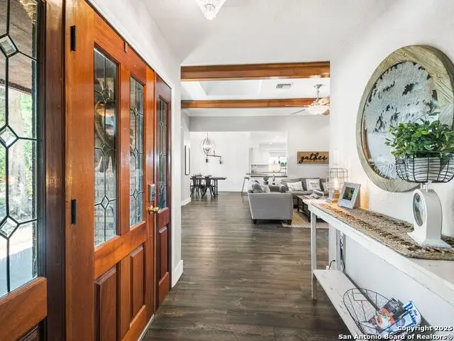 834 Candlewood Cir, New Braunfels, TX 78130 - Image #3