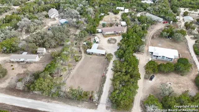 946 Frontier Ln, Bandera, TX 78003 - Image #1