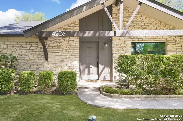 4226 Flint Hill St, San Antonio, TX 78230 - Image #2