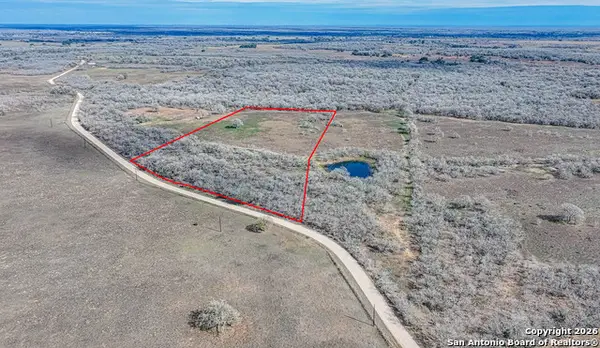 11.1 ACRES Cr 114, Nixon, TX 78140