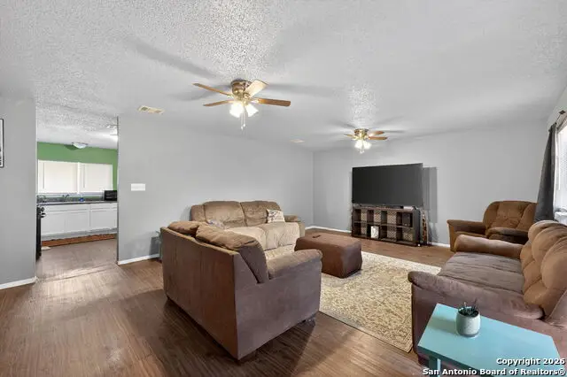 6715 Middle Oaks, San Antonio, TX 78227 - Image #3