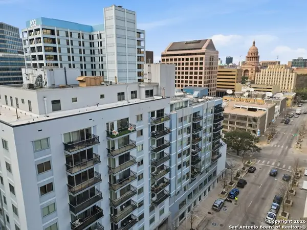 800 Brazos #1103, Austin, TX 78701