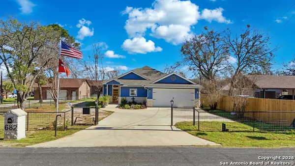 682 Stuart Rd, Adkins, TX 78101