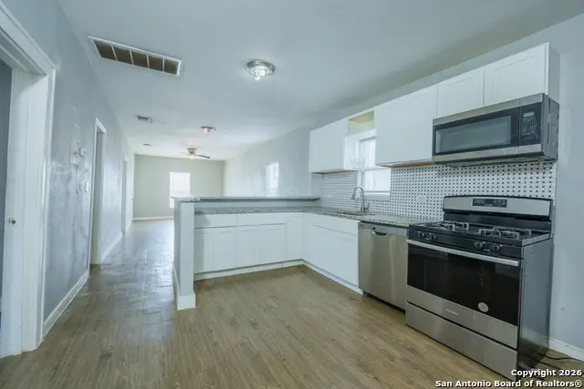 1731 Hays, San Antonio, TX 78202 - Image #3