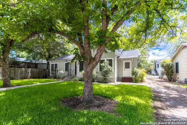 465 S Guenther Ave, New Braunfels, TX 78130 - Image #2