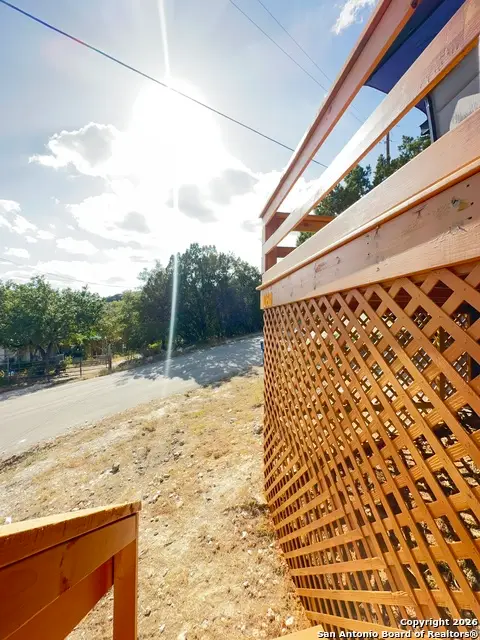 1060 Rockmoor, Canyon Lake, TX 78133 - Image #2