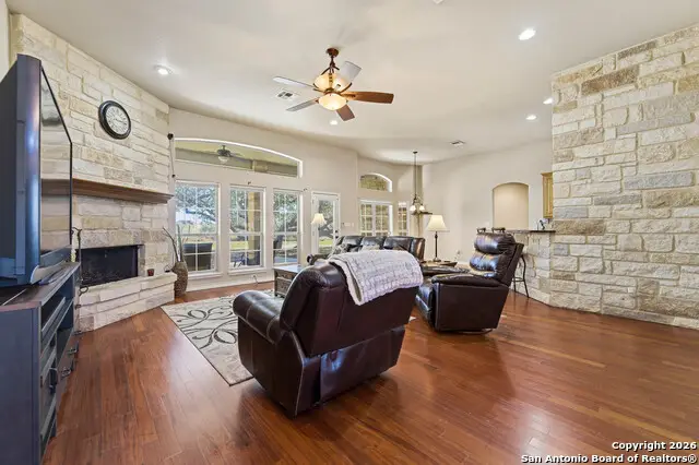108 Medora Branch, Floresville, TX 78114 - Image #2