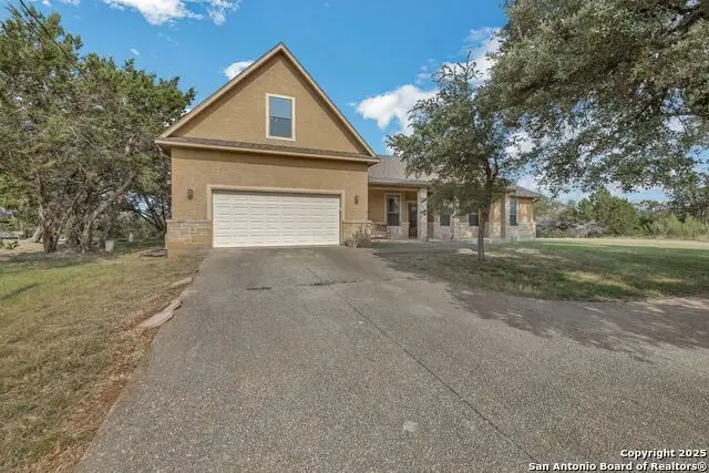 448 Western, Bandera, TX 78003 - Image #1