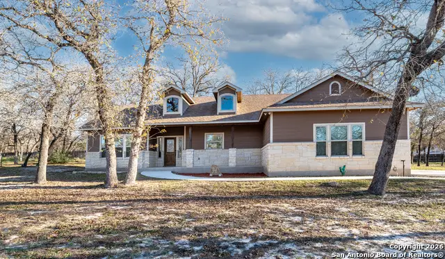 192 Great Oaks Blvd, La Vernia, TX 78121 - Image #1