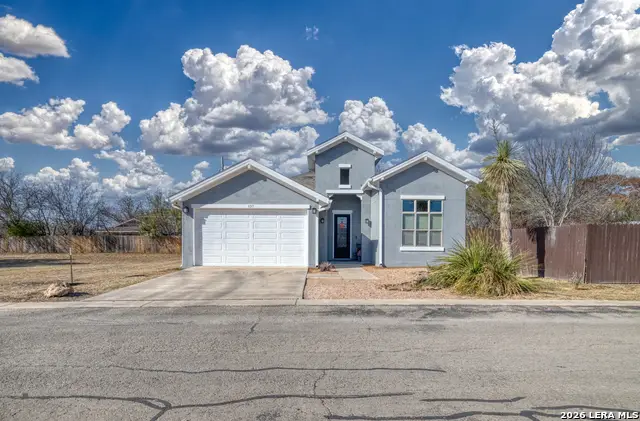 137 Sutton Pl, Uvalde, TX 78801 - #3