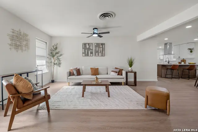 209 Windcrest Dr, Windcrest, TX 78239 - Image #3