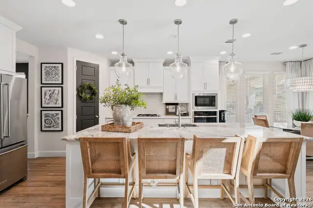 303 Navarro, Boerne, TX 78006 - Image #3