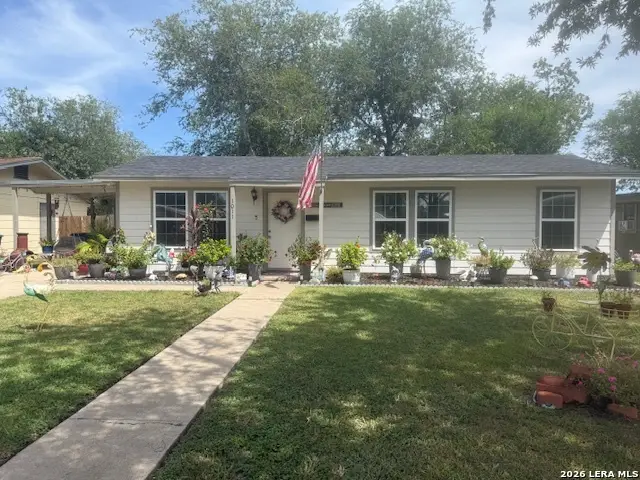 1011 E Hutchinson, Beeville, TX 78102 - Image #1