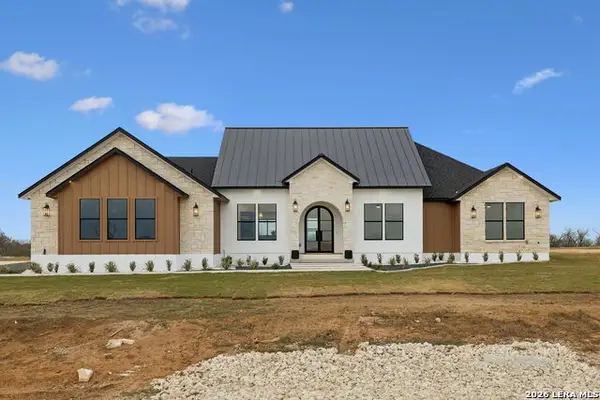 191 Hidden Ranch, Floresville, TX 78114