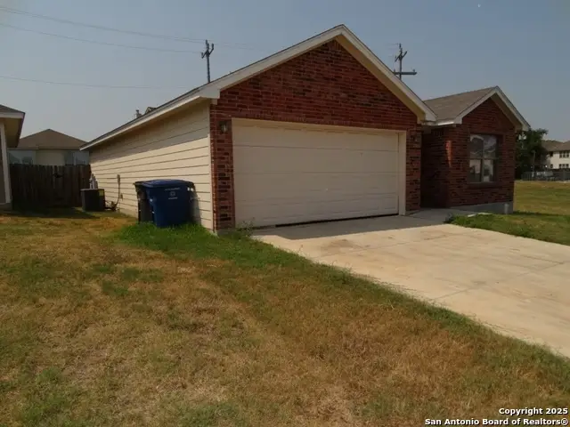 6303 Heathers Run, San Antonio, TX 78227 - Image #2
