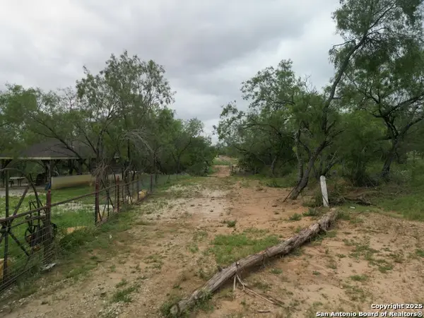 2154 Martinez Losoya, San Antonio, TX 78221