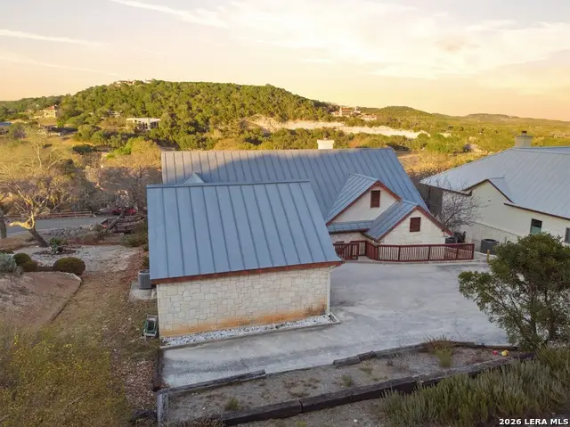 204 Tapatio Dr W, Boerne, TX 78006 - #1