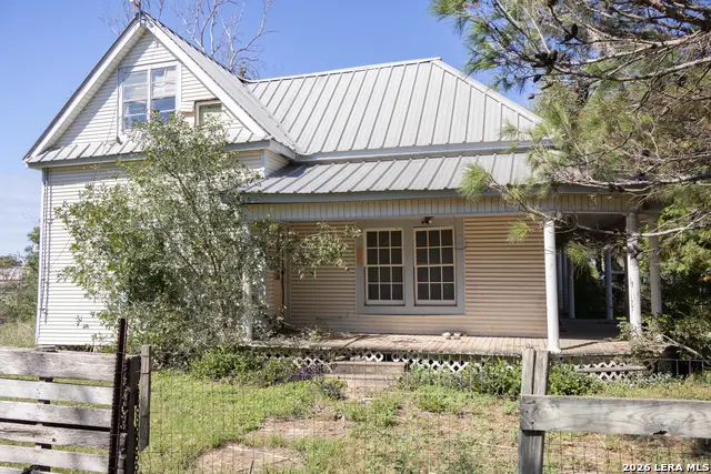 134 Kessler Ln, Knippa, TX 78870 - #2