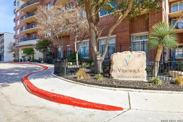 215 N Center St Unit 1503, San Antonio, TX 78202 - Image #2