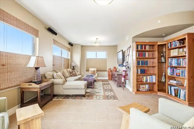 215 N Center St Unit 1503, San Antonio, TX 78202 - Image #3