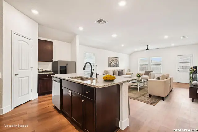 920 Cinnamon Teal, Seguin, TX 78155 - Image #2