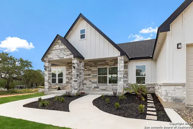 120 County Road 6852, Lytle, TX 78052 - Image #2