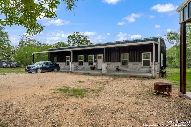 332 County Road 423, Stockdale, TX 78160 - Image #3