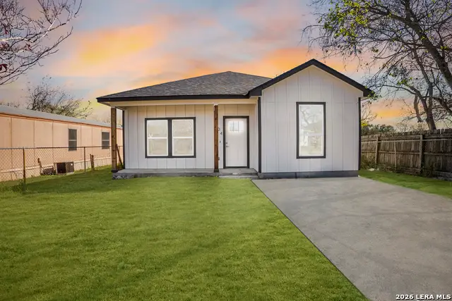 804 Peach, Jourdanton, TX 78026 - #1